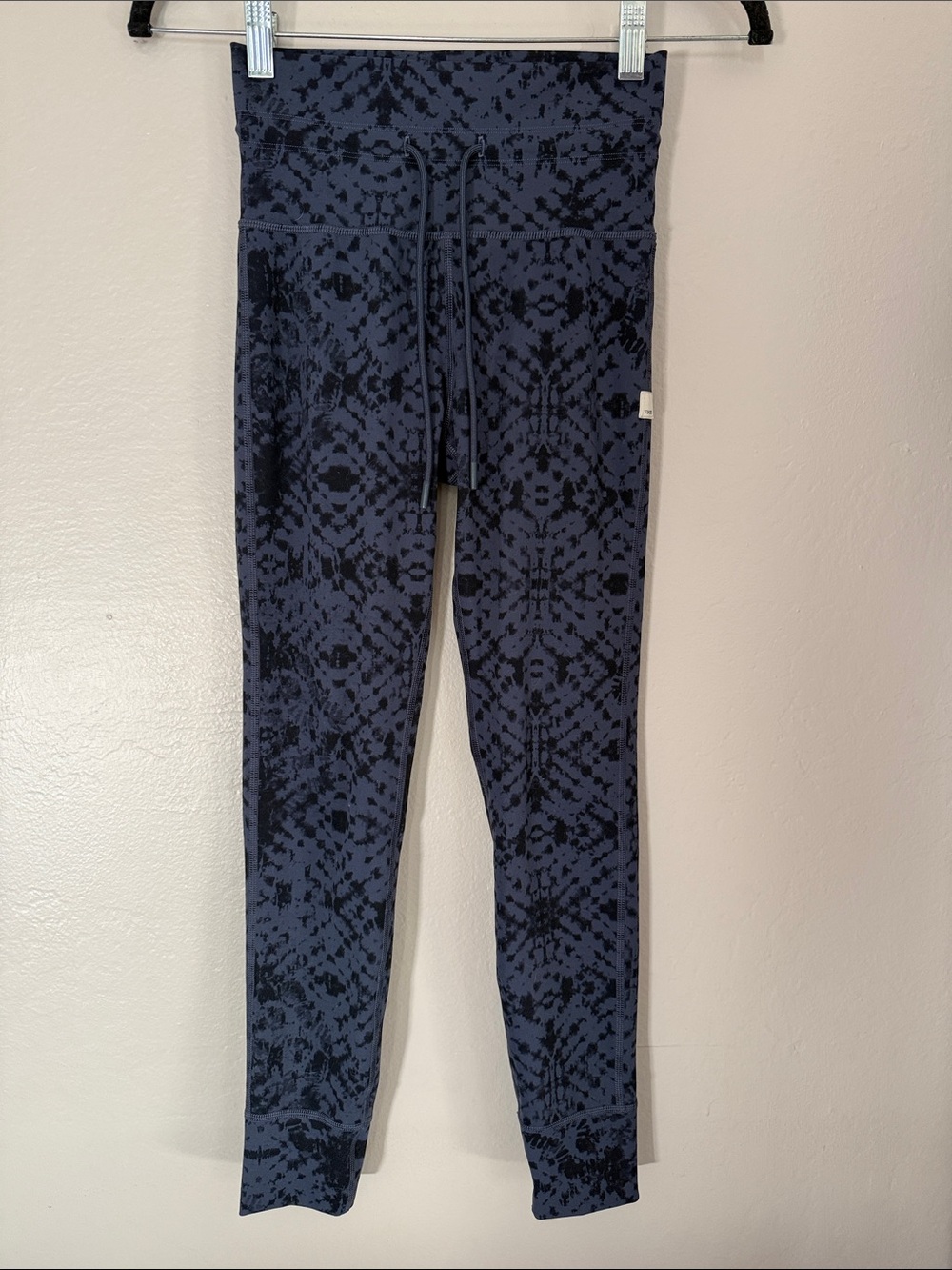 Vuori Navy Tie-Dye Print Leggings size XS